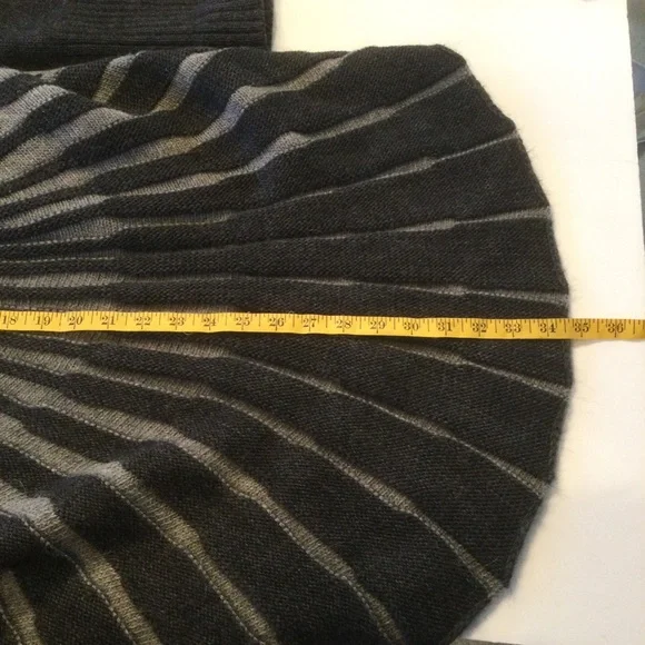 Twins Wool/Alpaca Blend Made In Italy Cardigan Sweater Size Small - Picture 13 of 13